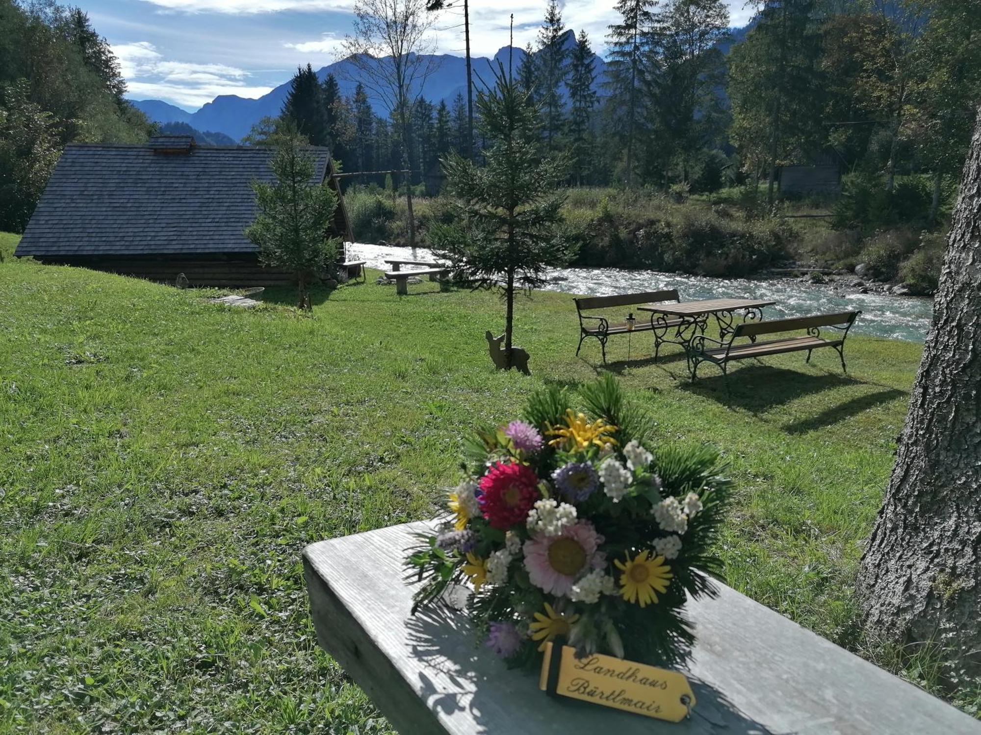 Hotel Garni Landhaus Buertlmair Hinterstoder Exterior photo