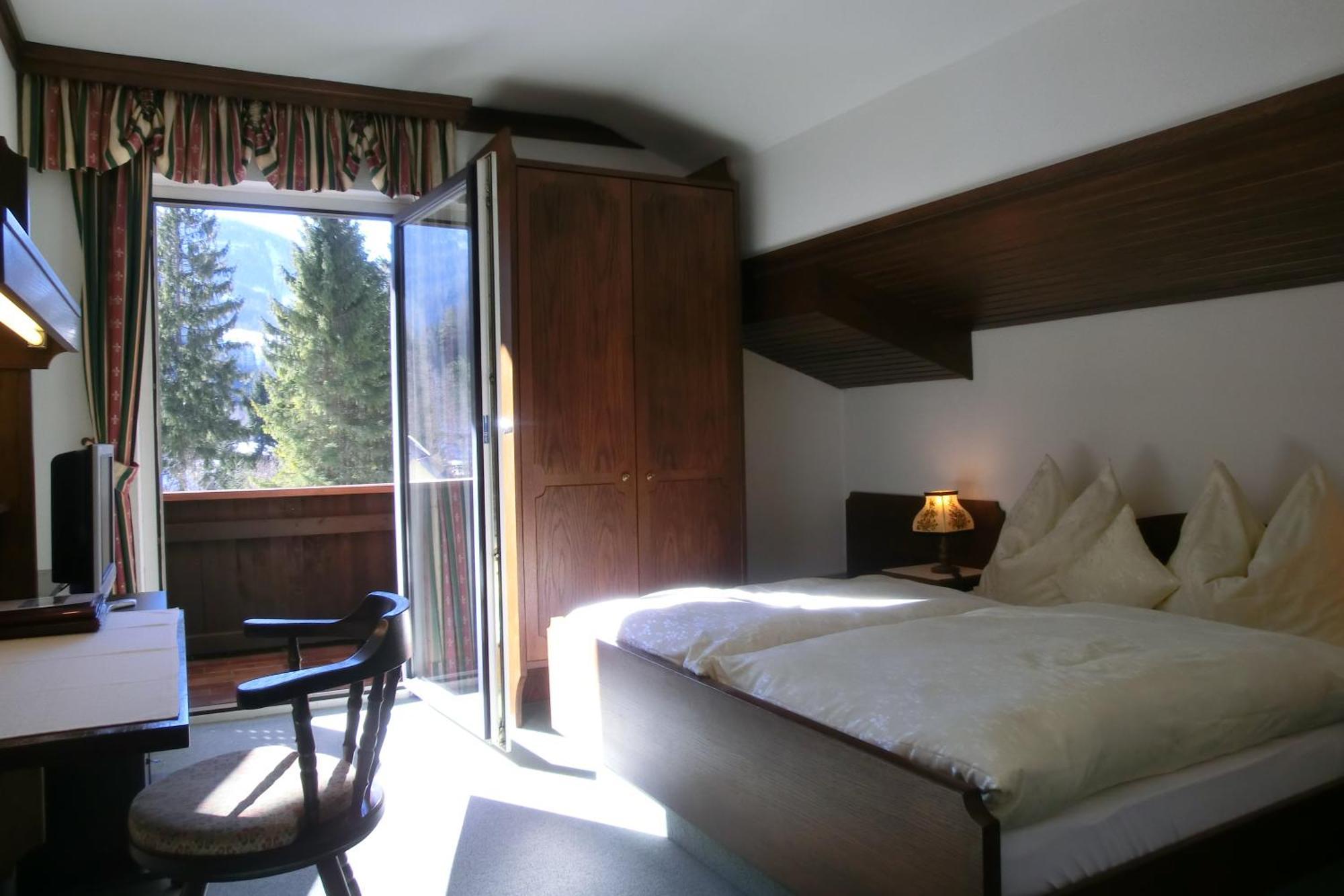 Hotel Garni Landhaus Buertlmair Hinterstoder Room photo